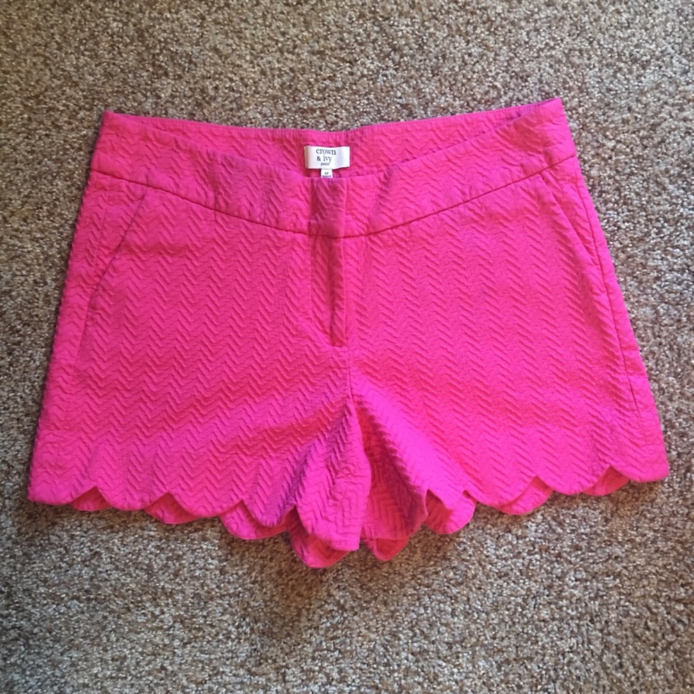 Crown and ivy mommy and me scalloped shorts